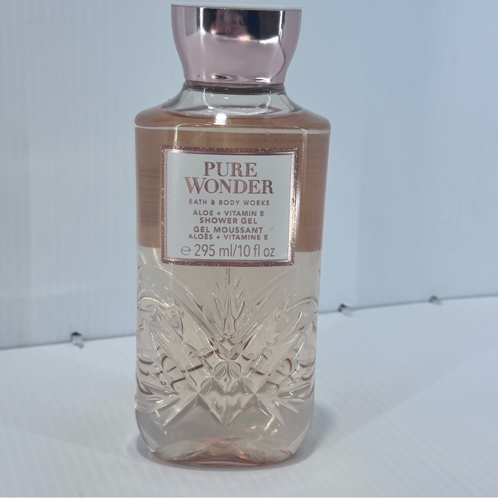 2/$20 Bath & Body Works BBW Pure Wonder Shower Gel 10fl oz Aloe & Vitamin E
